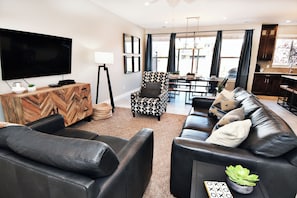Family House, Mountain View | Living area | Flat-screen TV - Entrada at Moab 420B (Moab)