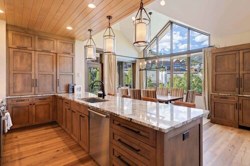 Highlands Lodge 403 Penthouse