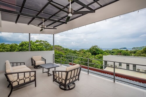 Los Mangos #3 • NEW! 3 BR Town-home • Private Pool Terrace, Coco Beach • Guests