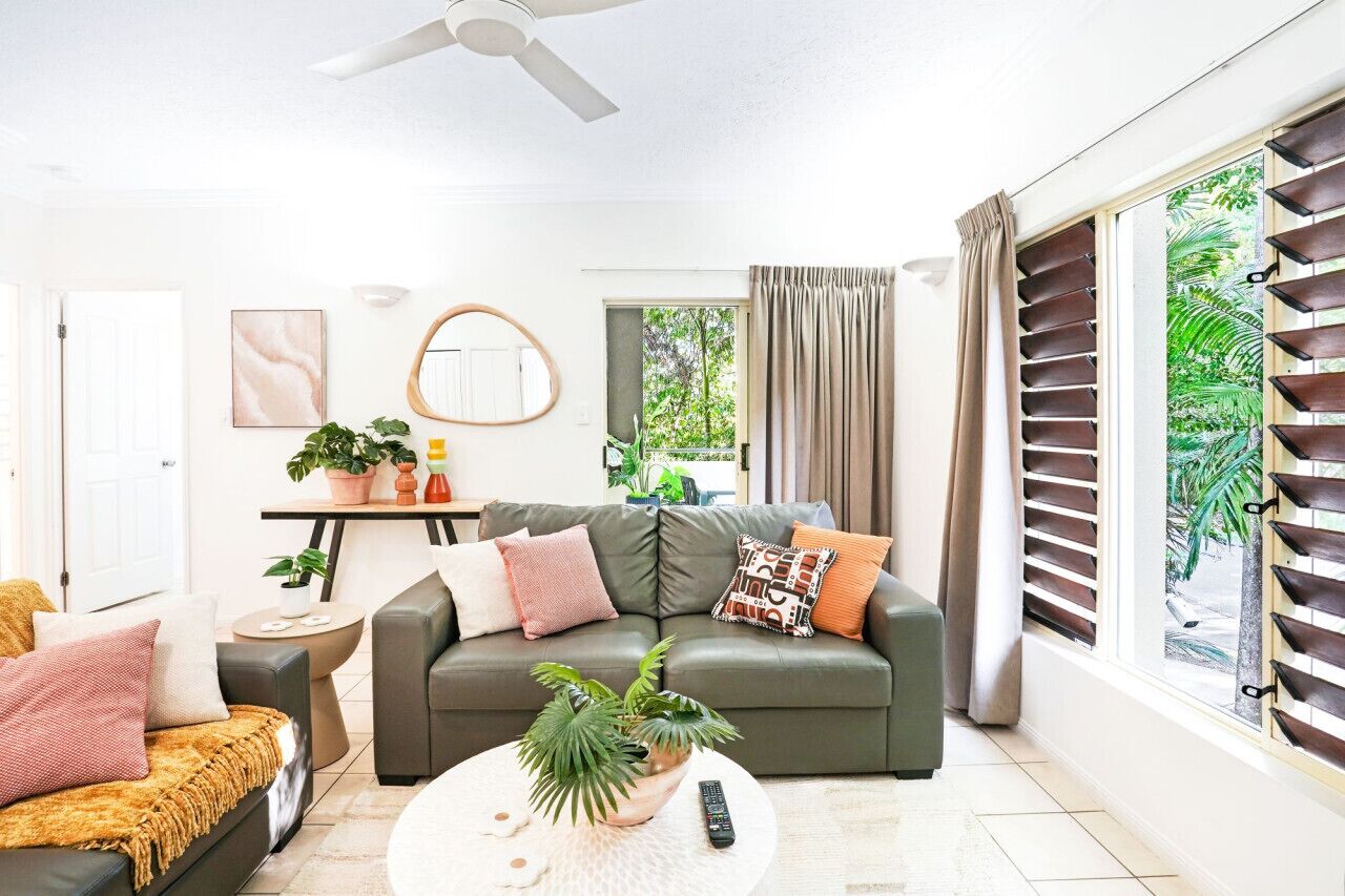 Central Plaza - Stylish Tropical Escape | Resort Pool | Walk To Beach - Port Douglas