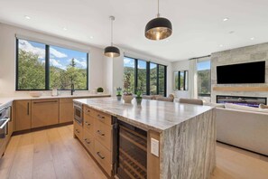 Interior - One Riverfront Townhome 07 (Avon)