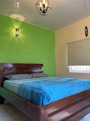 3 dormitorios, escritorio, tabla de planchar con plancha y wifi gratis