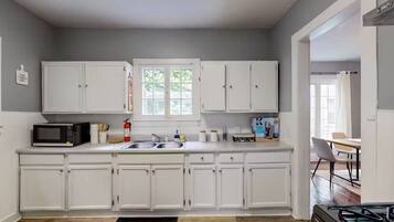 Fridge, microwave, stovetop, paper towels