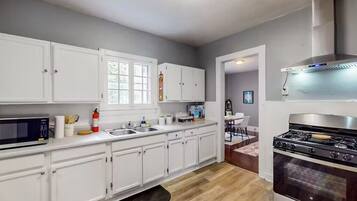 Fridge, microwave, stovetop, paper towels