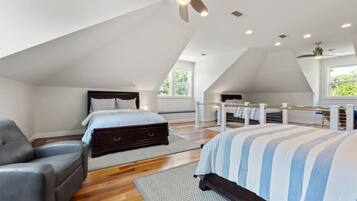 6 bedrooms, desk, travel cot, free WiFi