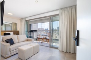 Basic Apartment | Living area