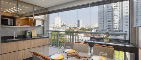 Business Apartment | Dining