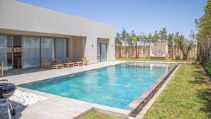 Piscine extérieure, piscine chauffée