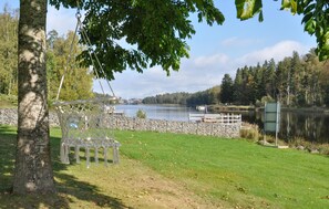 Property grounds - Stunning home in Degerfors with sauna (Degerfors)