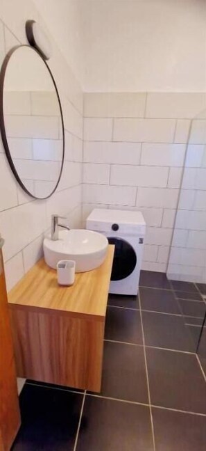 Bathroom - New York.. (Lomé)