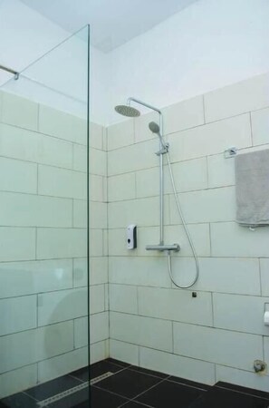 Bathroom - New York.. (Lomé)