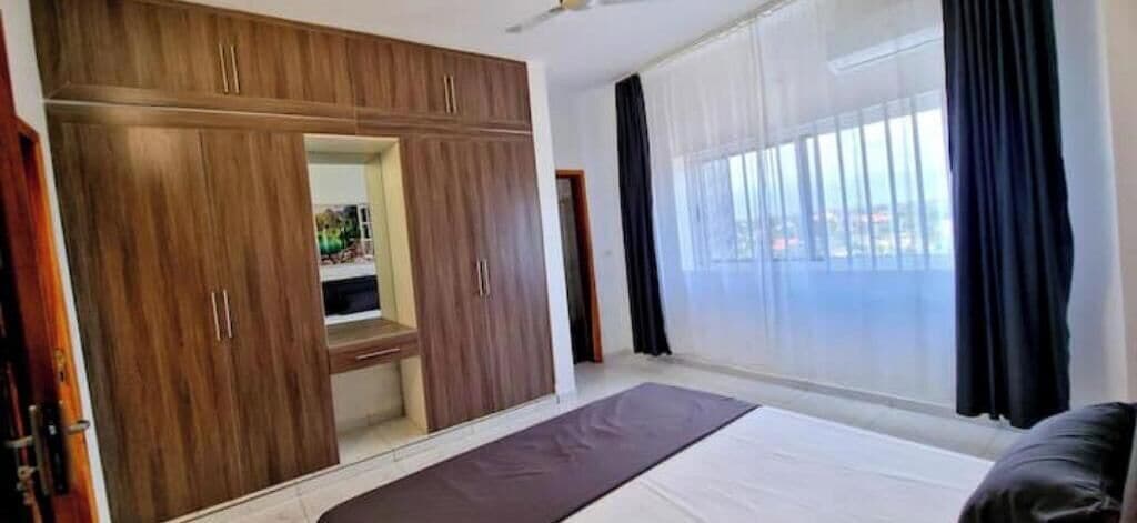 3 bedrooms, iron/ironing board, free WiFi