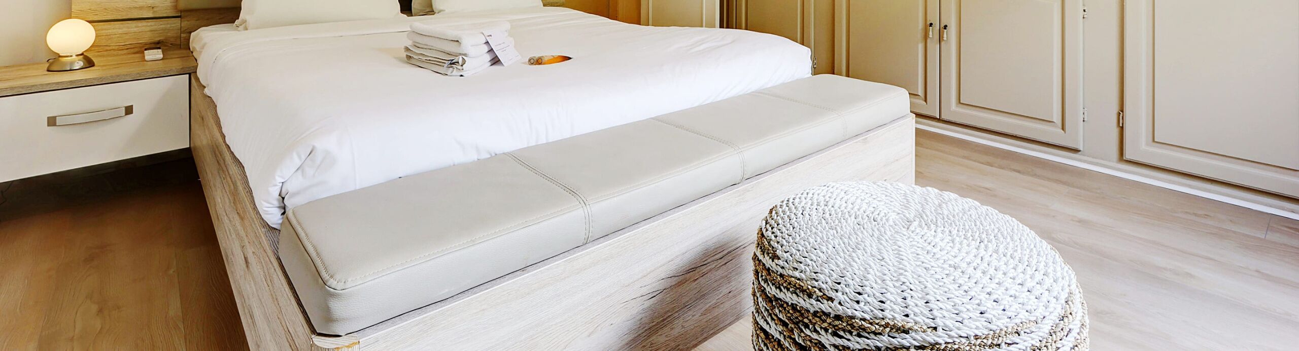 4 habitaciones, tabla de planchar con plancha y wifi gratis 