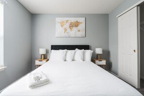 3 bedrooms, desk, iron/ironing board, travel crib