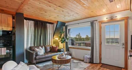 Cedar Mountain Lodge | Hot Tub, Views & Wildlife