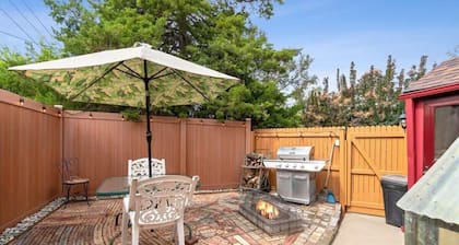 Cozy Denver Apartment | Walk to Regis University