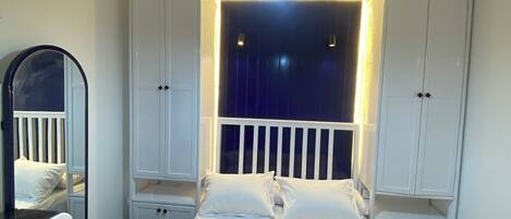 2 bedrooms, WiFi, bed sheets