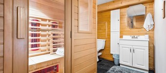 CaterCasa: Fenced Yard~Dog Friendly~Games~Sauna