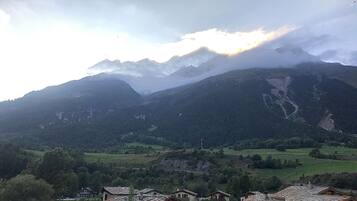 Vue depuis lâhĂ©bergement