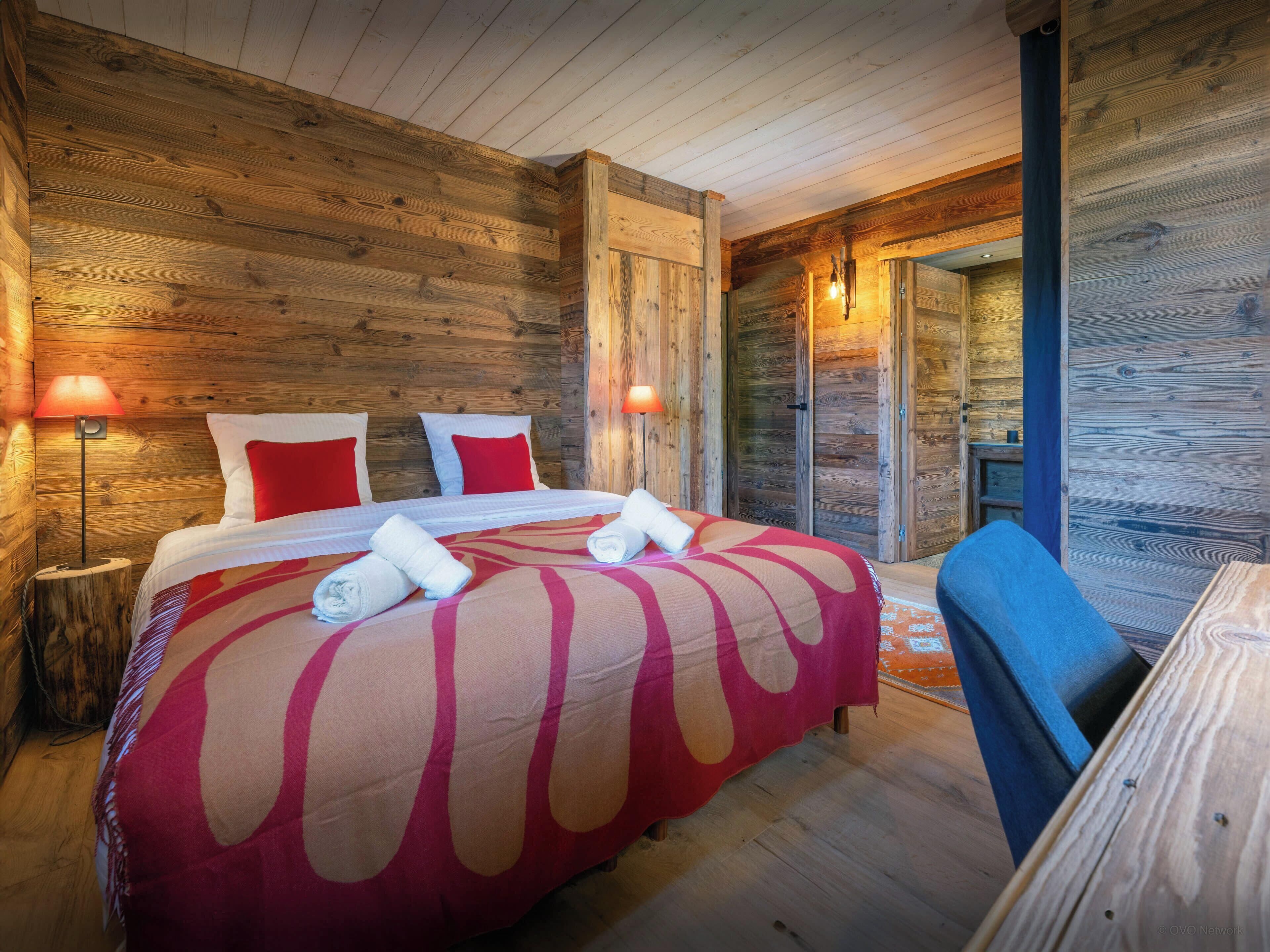 6 bedrooms, WiFi, bed sheets