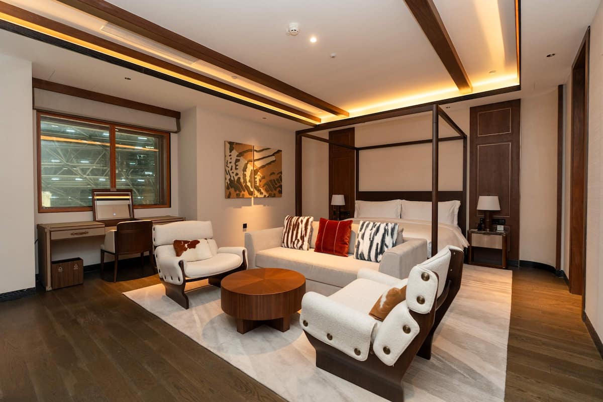 Suite (Zermatt) | Premium bedding, free minibar, in-room safe, blackout drapes