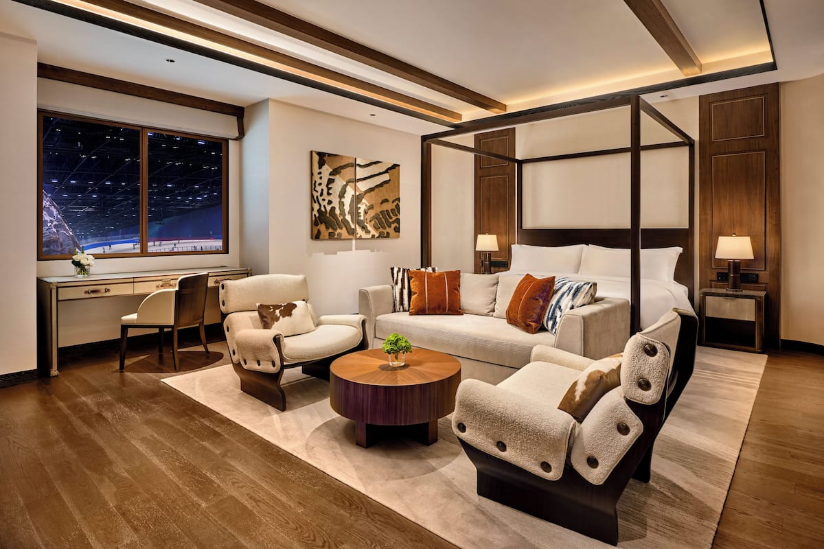 Suite (Zermatt) | Premium bedding, free minibar, in-room safe, blackout drapes