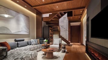 Ropa de cama de alta calidad y minibar con artículos gratuitos