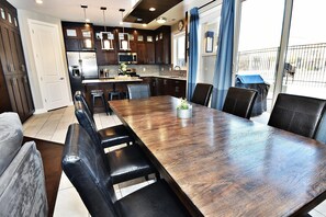 Casa familiar, vista a la montaña | Servicio a la habitación
