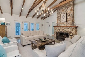 Smart TV, fireplace, books