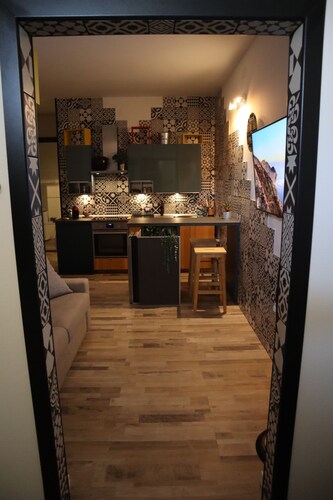 Elegant apartment, with private garden and pets allowed