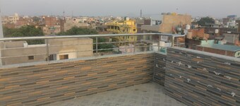 Bedrooms with Private Bath, Spacious Kitchen - 501