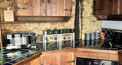 A cosy, family-friendly home, in the heart of Sandwich, UK
