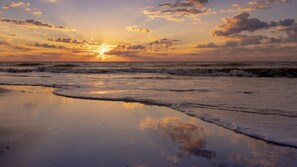 On the beach, beach towels - 2-Bedroom Villa at Marriott's Barony Beach Club Oceanfront Resort in Hilton Head (Hilton Head Island)
