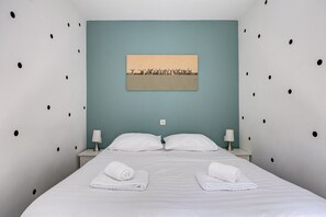 2 dormitorios, escritorio, cuna de viaje y wifi