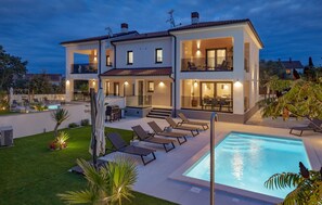 Pool - Stunning home in Stinjan with WiFi (Stinjan)