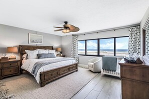 2 slaapkamers, een strijkplank/strijkijzer, gratis wifi, beddengoed