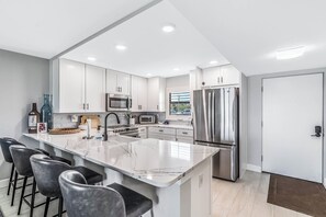 Fridge, microwave, oven, stovetop - Castle Reef 133 - Beach at Your Door (New Smyrna Beach)