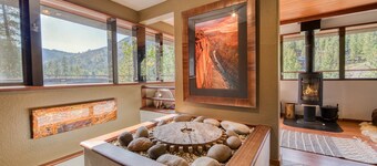 Spire Chalet at Alpine Meadows - 4BR 4.5 BA W/ Hot Tub & Ski Shuttle