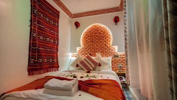 2 bedrooms, bed sheets