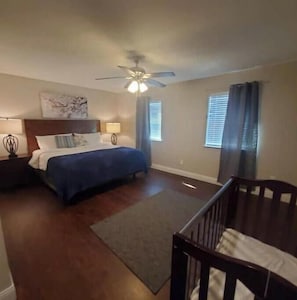 4 bedrooms, desk, iron/ironing board, travel cot