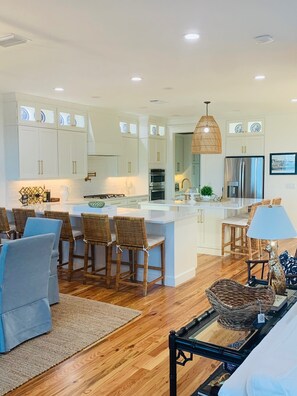 Interior - 6 Bed/6.5 Bath-Enjoy The Holidays Oceanfront at The Tatum House - Main House! (New Smyrna Beach)