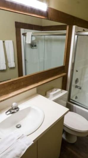 Savon, shampoing, papier toilette