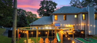 Pocono Dream House! Heated Pool, Fire Pit, Bowling, Mini Golf!