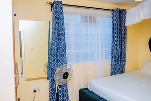 2 bedrooms, iron/ironing board, WiFi, bed sheets