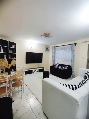 2 bedroom master ensuite in CBD. enjoy easy access to everything in the city