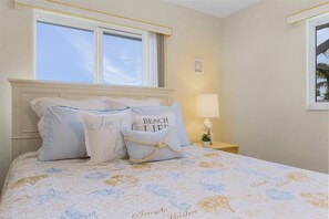 4 bedrooms, desk, iron/ironing board, free WiFi