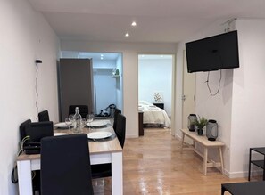 Bügeleisen/Bügelbrett, WLAN, Bettwäsche