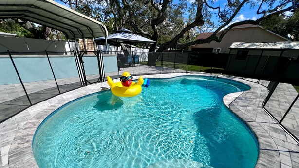 Unclassified image, 1 of 38, button - Pool house 3 bed 2 bath, 1 mile from the beach (Largo)