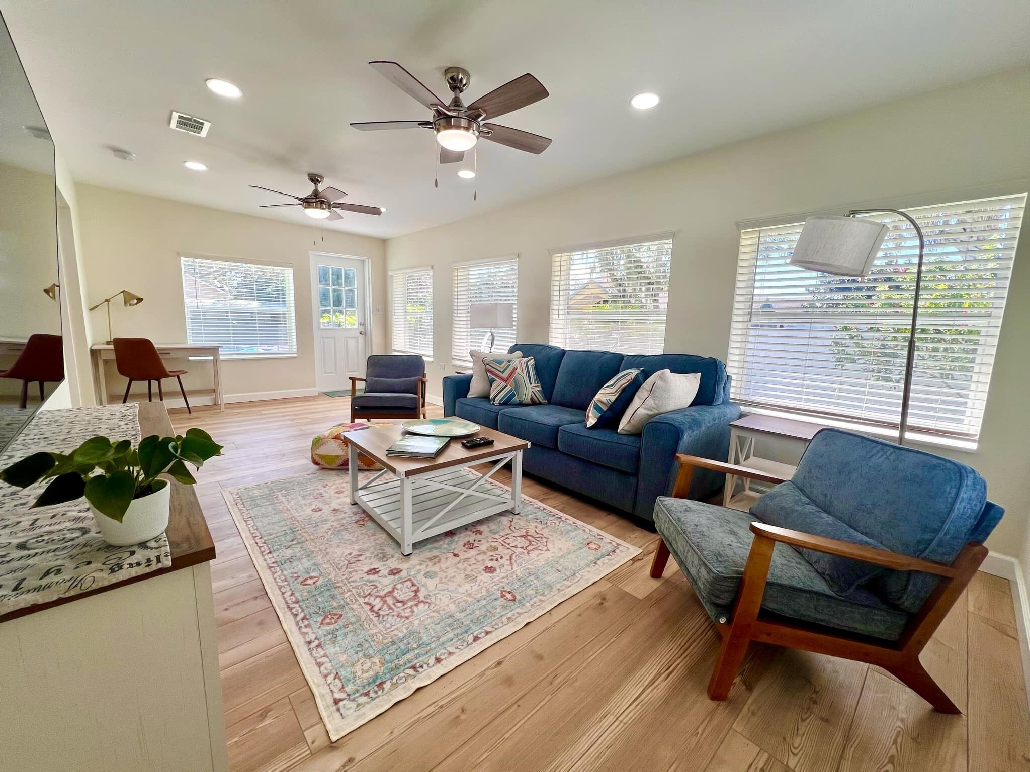 Pool House 3 Bed 2 Bath, 1 Mile From The Beach - Largo, FL