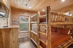 5 habitaciones, tabla de planchar con plancha y wifi gratis